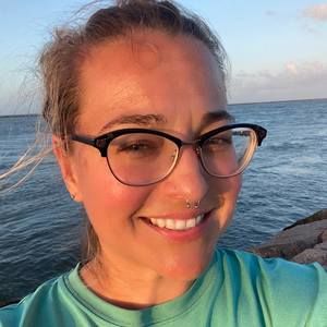 Meet your Posher, Deirdra